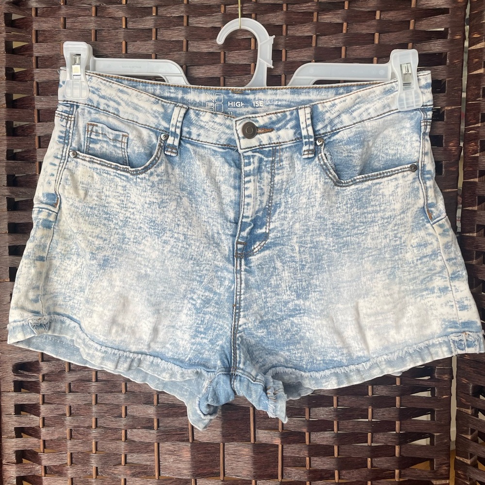 No Boundaries High Waste Acid Wash Stretch Denim Shorts - Size Juniors 11